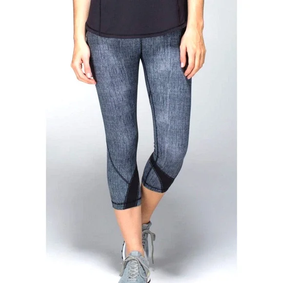 Lululemon Inspire Crop Leggings Womens Size 2 Blue & Black Burlap Texture - Picture 2 of 6